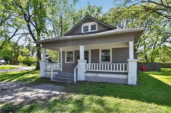 10143 E Golf AVE, Independence, MO 64053