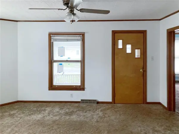 869 S Redman AVE, Marshall, MO 65340