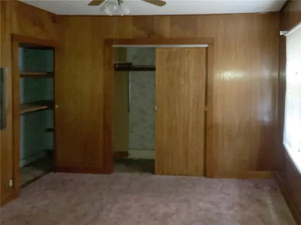 869 S Redman AVE, Marshall, MO 65340