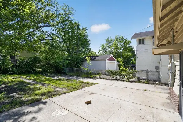3721 Agnes AVE, Kansas City, MO 64128