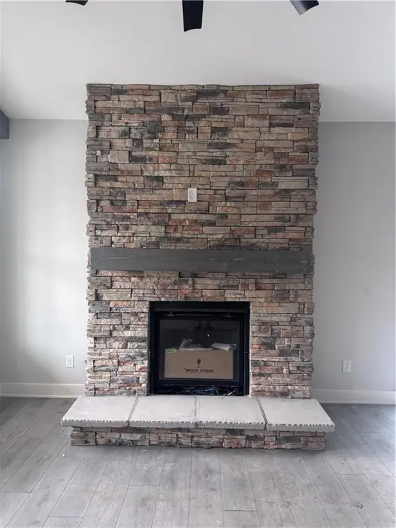 8479 Eagle Creek DR, De Soto, KS 66018