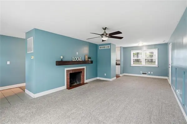 2902 W 7th ST, Lawrence, KS 66049