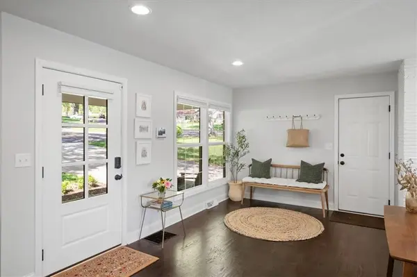 8601 Travis ST, Overland Park, KS 66212