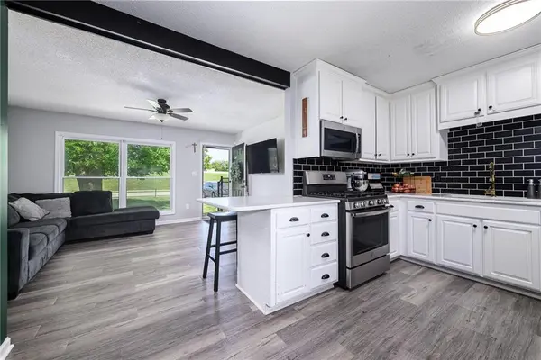 2800 Hutton RD, Kansas City, KS 66109