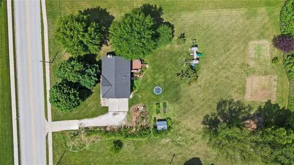 12128 Hollingsworth RD, Kansas City, KS 66109