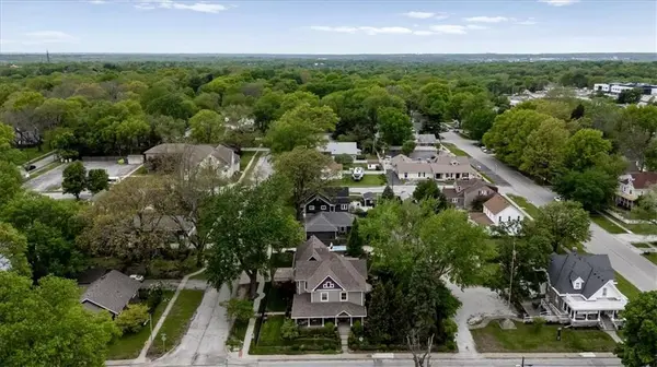 105 SW 15th ST, Blue Springs, MO 64015