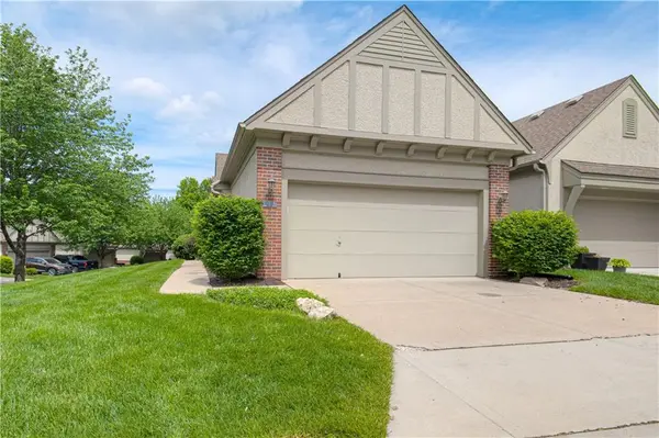 7226 W 144th TER, Overland Park, KS 66223