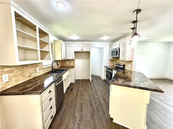 102 W 1st ST, Garden City, MO 64747
