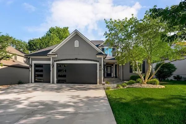 9005 W 161 ST, Overland Park, KS 66085