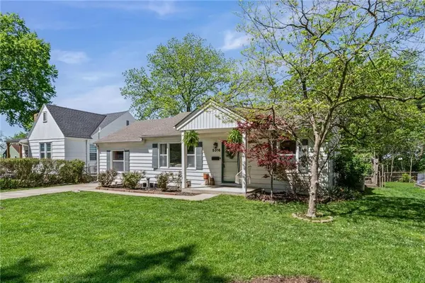5316 W 49th ST, Roeland Park, KS 66205