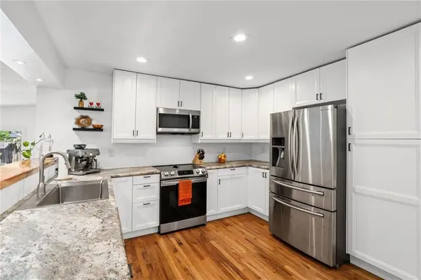 5316 W 49th ST, Roeland Park, KS 66205