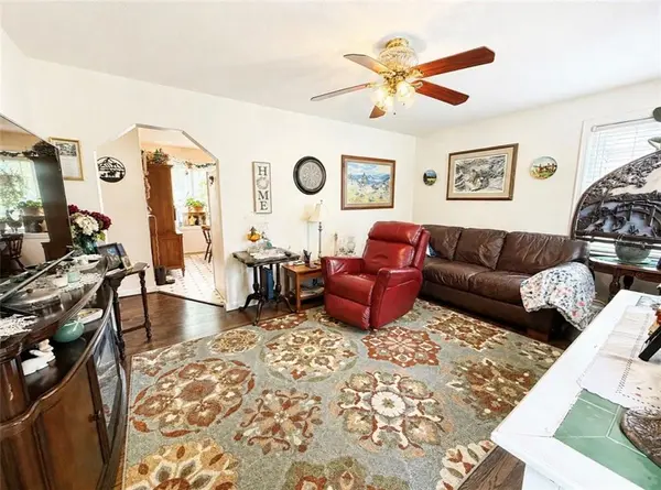 11004 E 78th ST, Raytown, MO 64138