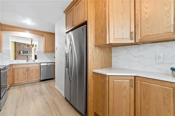 8069 Monrovia ST, Lenexa, KS 66215