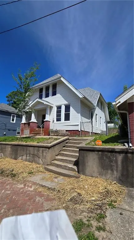 1111 N 18th ST, St Joseph, MO 64501