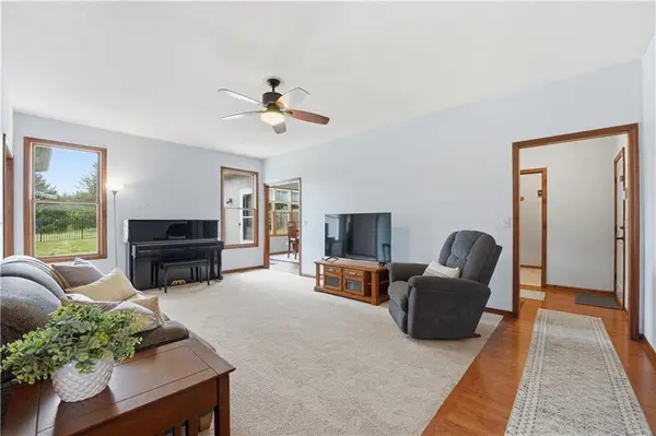 20903 W 72nd TER, Shawnee, KS 66218
