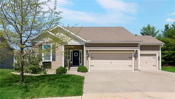 23602 W 92nd ST, Lenexa, KS 66227