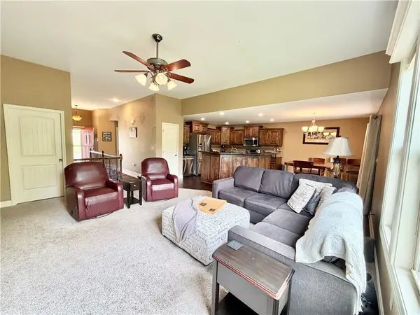 807 Charles ST, Knob Noster, MO 65336