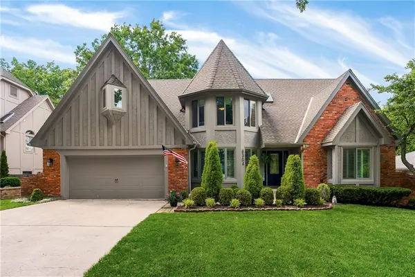 8304 W 99th ST, Overland Park, KS 66212