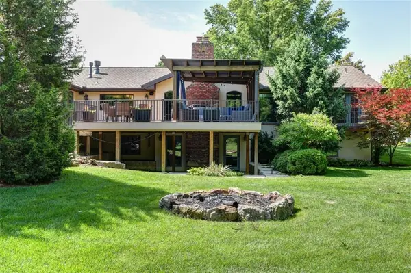 3908 W 140th DR, Leawood, KS 66224