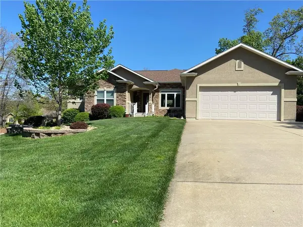 208 Eagle AVE, Laurie, MO 65037
