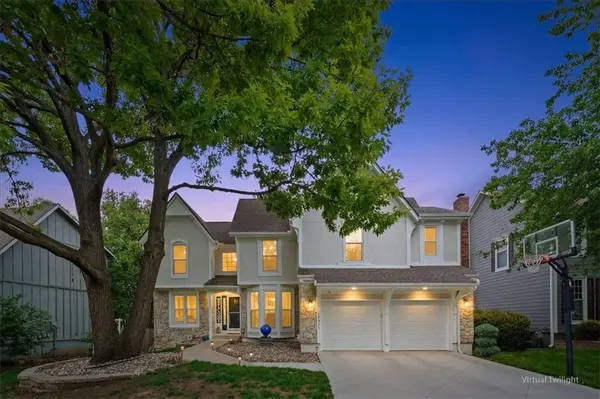8604 W 153 ST, Overland Park, KS 66223
