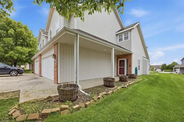 385 W Acorn ST, Gardner, KS 66030