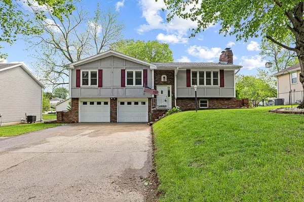 4325 Miller RD, St Joseph, MO 64505
