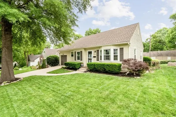 5319 Juniper ST, Roeland Park, KS 66205