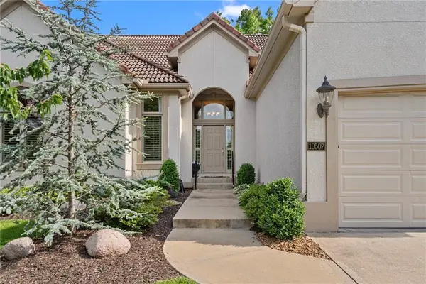 10507 W 145th TER, Overland Park, KS 66221