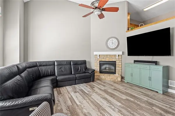 651 River DR, Kansas City, KS 66111