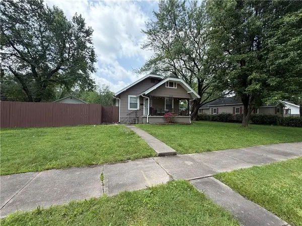908 E 10th ST, Pittsburg, KS 66762