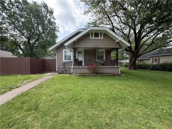908 E 10th ST, Pittsburg, KS 66762