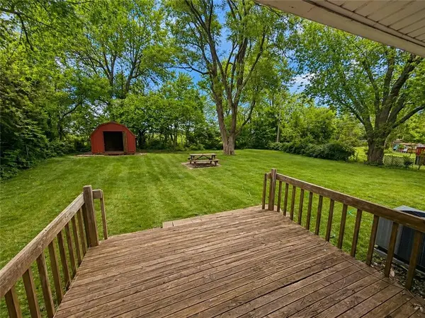 7 SE 125 RD, Warrensburg, MO 64093