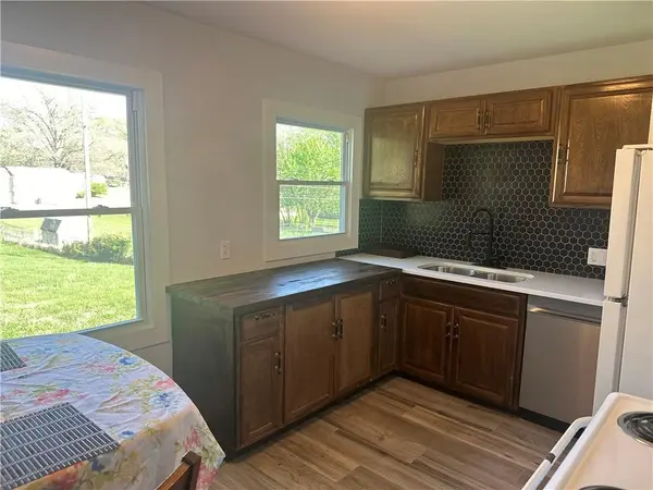 1311 S CRANE ST, Independence, MO 64055