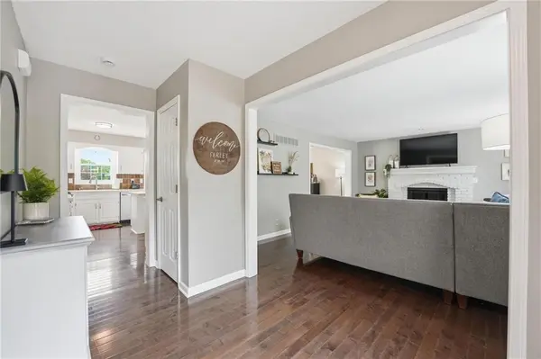 15107 W 83rd TER, Lenexa, KS 66219
