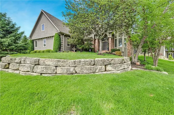 19212 W 64th TER,  Shawnee,  KS 66218