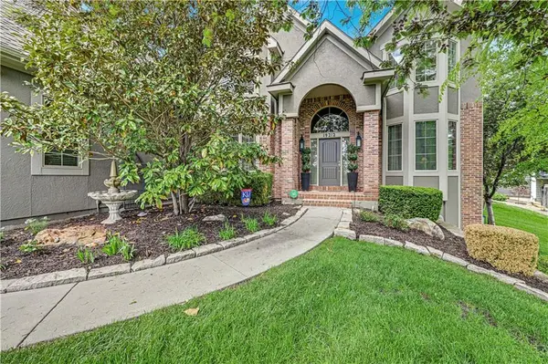 19212 W 64th TER, Shawnee, KS 66218