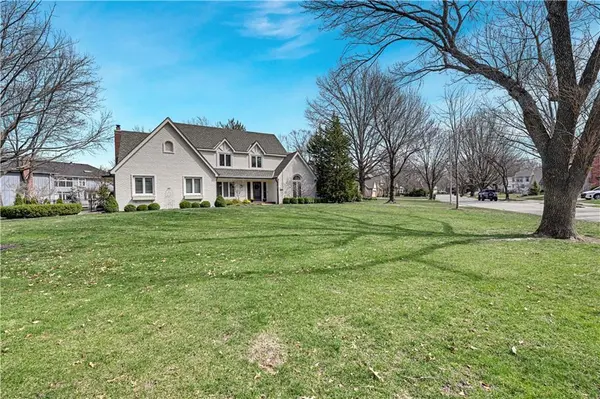 12321 Fairway RD, Leawood, KS 66209