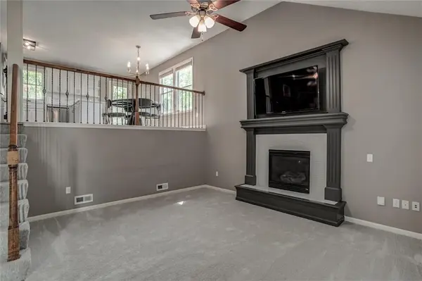 503 S 137th PL, Bonner Springs, KS 66012