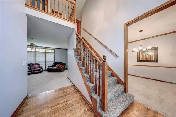 13842 W 110th ST, Lenexa, KS 66215