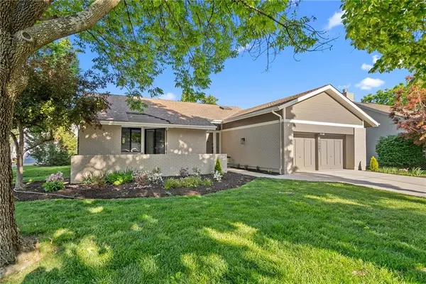15801 Dearborn ST, Overland Park, KS 66223