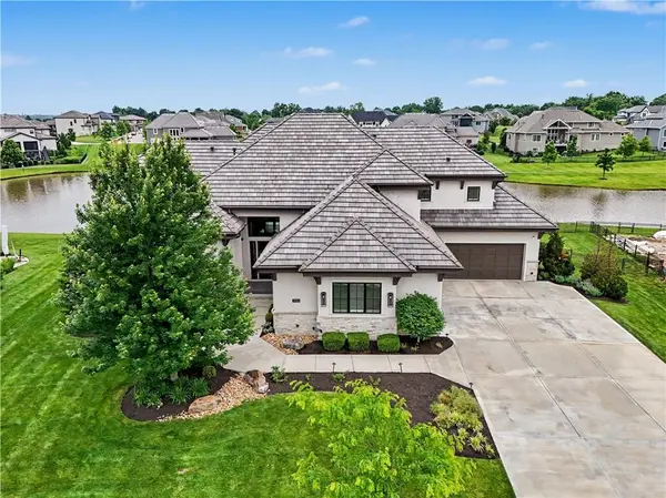 17213 Goddard ST, Overland Park, KS 66221