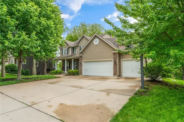 8923 NE 97th ST, Kansas City, MO 64157