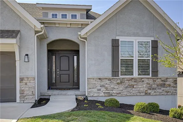 12314 S Mesquite ST, Olathe, KS 66061