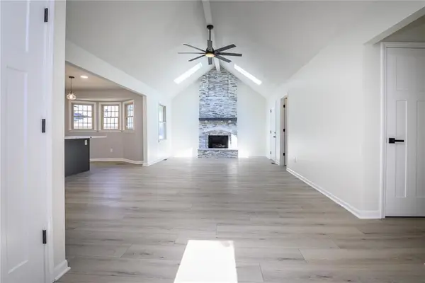 10595 Bradshaw ST, Lenexa, KS 66215