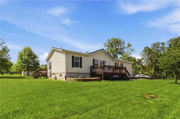 400 Emma ST, Osborn, MO 64474