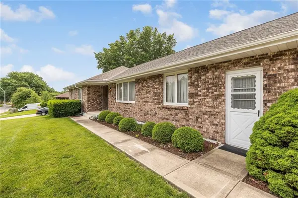 1317 NE 78th ST, Kansas City, MO 64118