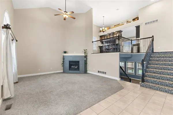 1501 Johnston DR, Raymore, MO 64083