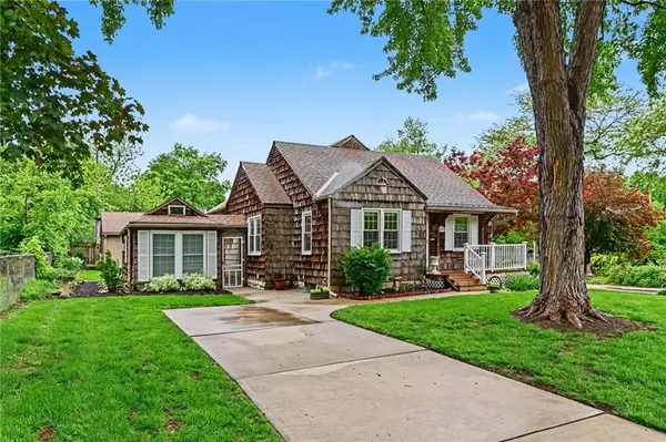 7800 Hardy ST, Overland Park, KS 66204