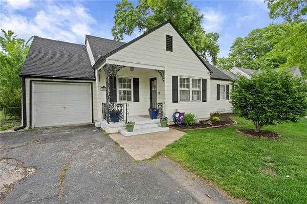 5000 W 51st ST, Roeland Park, KS 66205